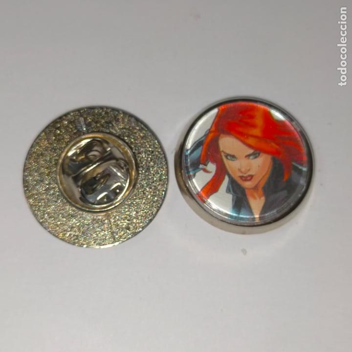 Pins de colecci&oacute;n: PIN REDONDO METAL - FUTBOL CLUB JUGADOR EQUIPO - superh&eacute;roes Marvel Vengadores.