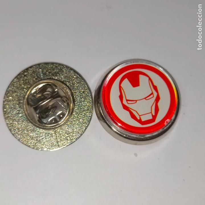 Pins de colecci&oacute;n: PIN REDONDO METAL - FUTBOL CLUB JUGADOR EQUIPO - superh&eacute;roes Marvel Vengadores.