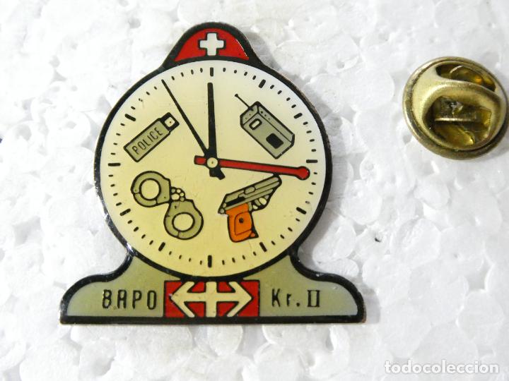 Pin's de collection: PIN DE TRENES FERROCARRILES. SUIZA. SBB CFF FFS. BAPO SEGURIDAD POLIC&Iacute;A FERROVIARIA