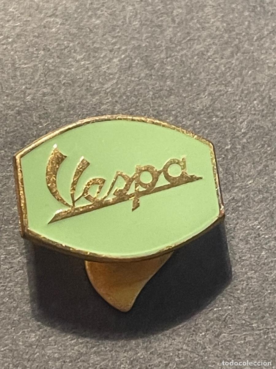 Pins de colecci&oacute;n: MOTOCICLISMO - ANTIGUA INSIGNIA SOLAPERA - VESPA - 1,8X1,3 CM.