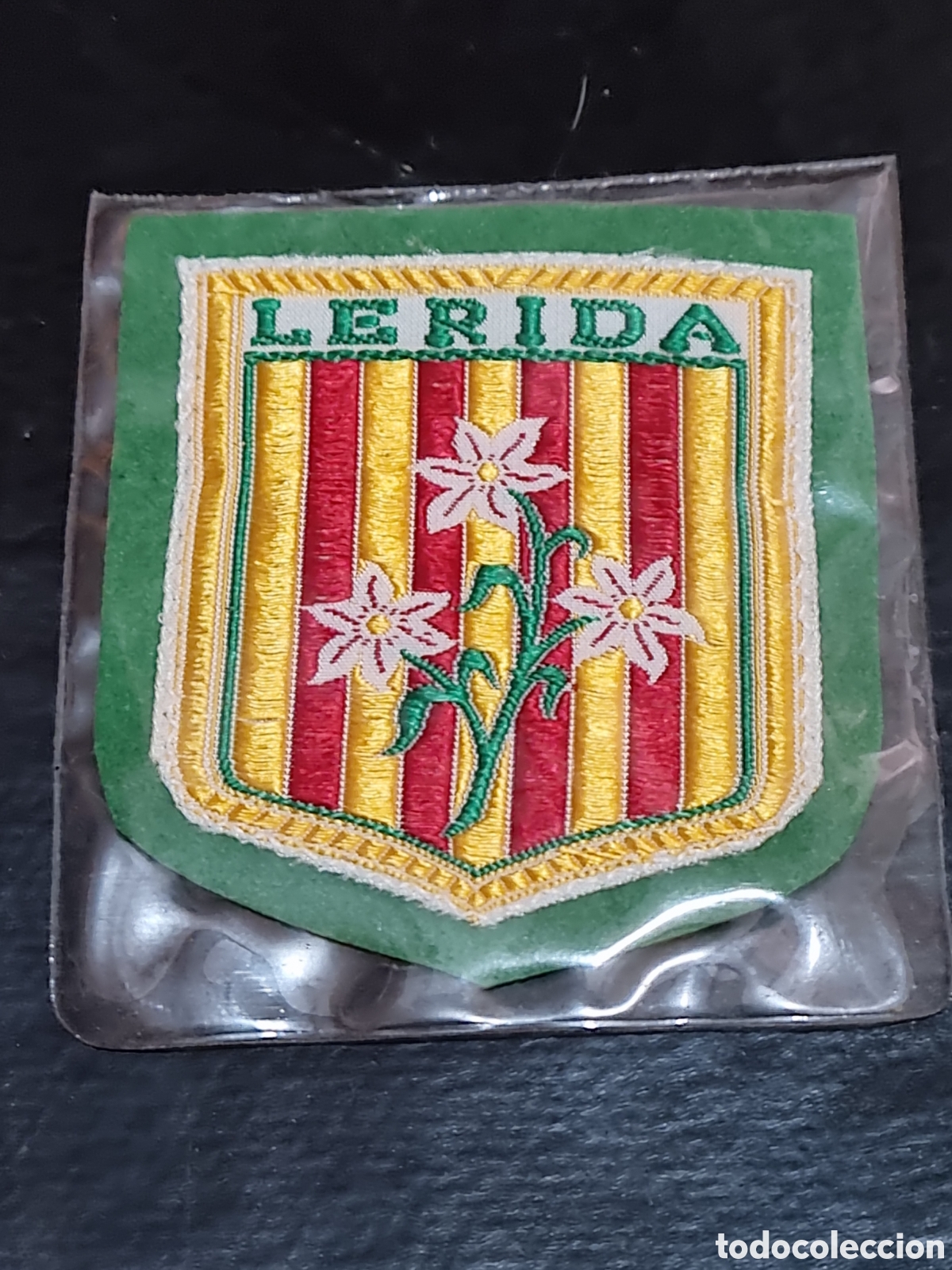 Pins de colecci&oacute;n: INSIGNIA DE TELA LERIDA