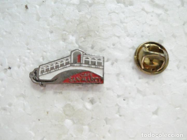 Pin's de collection: PIN DE BEBIDAS. CAF&Eacute;. CAFE SAN MARCO. VENECIA PUENTE RIALTO