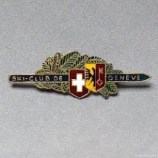 Pins de colección: ANTIGUA INSIGNIA CON AGUJA DEL SKI CLUB GENÈVE. CLUB DE ESQUÍ DE GINEBRA. AÑOS 60