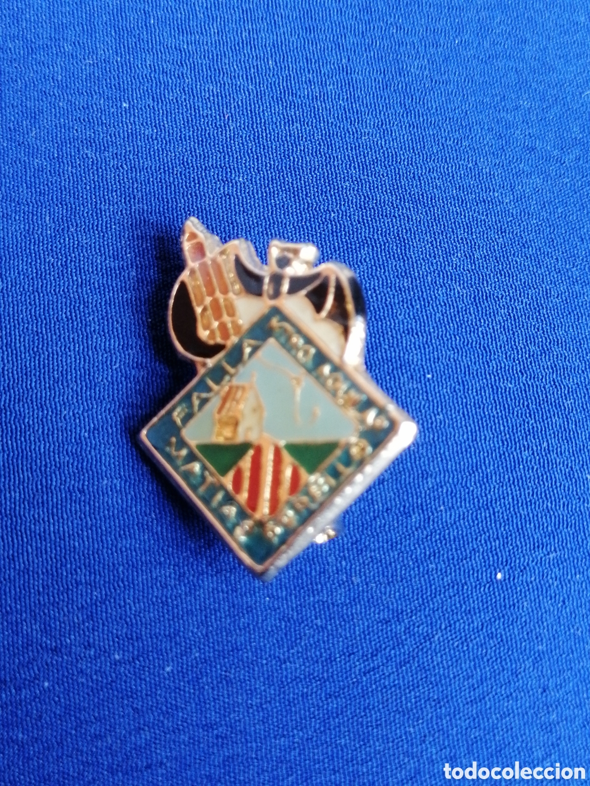 Pins de cole&ccedil;&atilde;o: FALLA MAESTRO AGUILAR - MAT&Iacute;AS PERELLO N&Uacute;MERO COMISION 98 INSIGNIA DE ALFILER