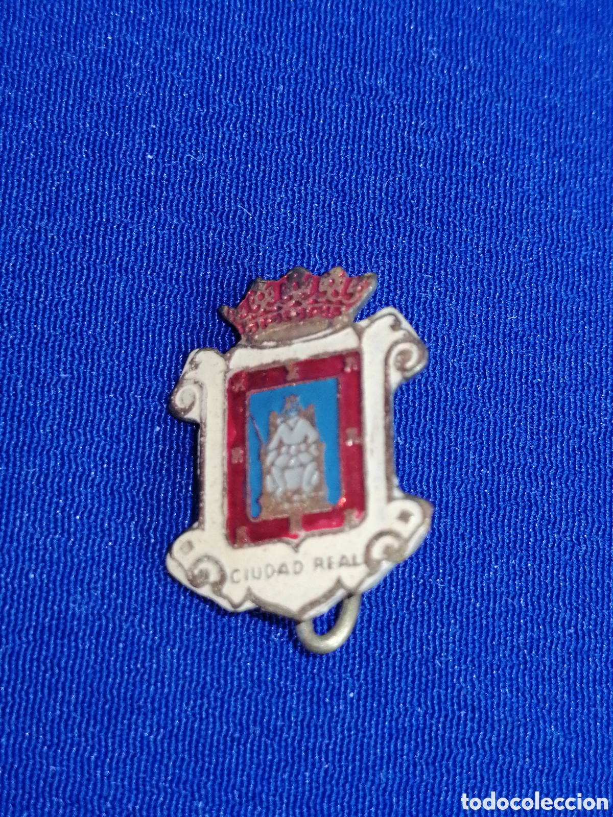 Pin's de collection: CIUDAD REAL ESCUDO HER&Aacute;LDICO INSIGNIA DE ALFILER ANTIGUA