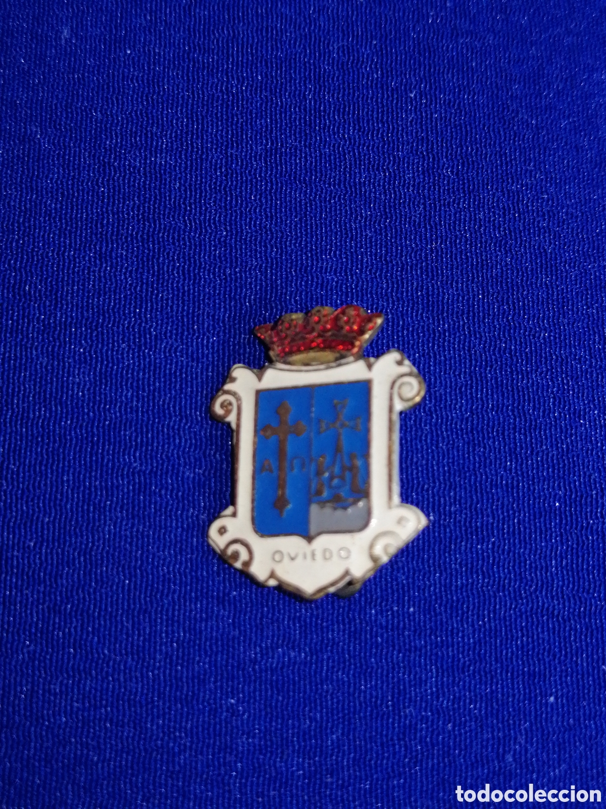 Collection pins: OVIDEO ESCUDO HER&Aacute;LDICO INSIGNIA DE ALFILER ANTIGUA