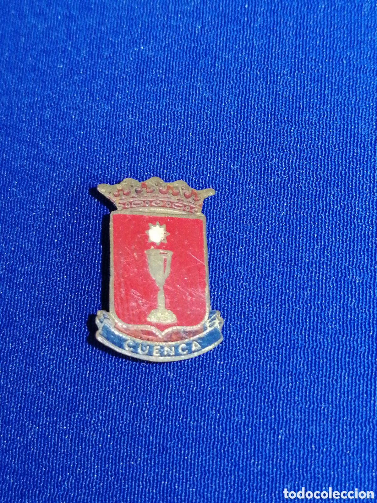 Sammlung von Pins: CUENCA ESCUDO HER&Aacute;LDICO INSIGNIA DE ALFILER ANTIGUA