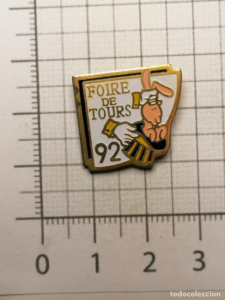 Collection pins: PIN FOIRE DE TOURS 92