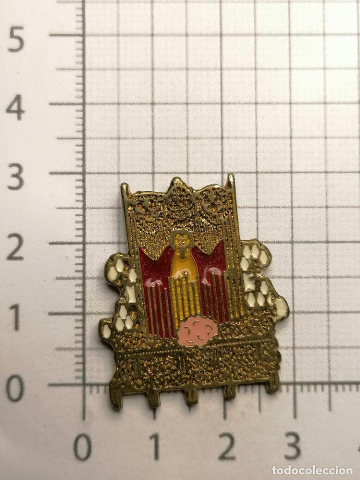 Pins de colecci&oacute;n: PIN TRONO SEMANA SANTA