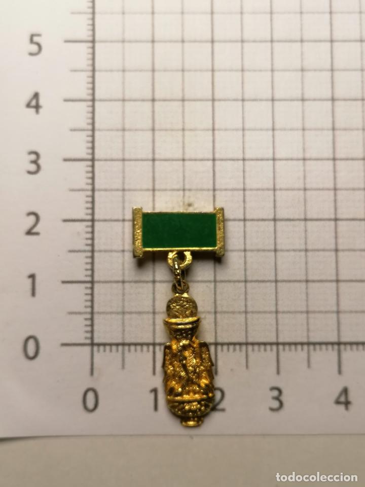 Pins de colecci&oacute;n: PIN CON MEDALLA SEMANA SANTA