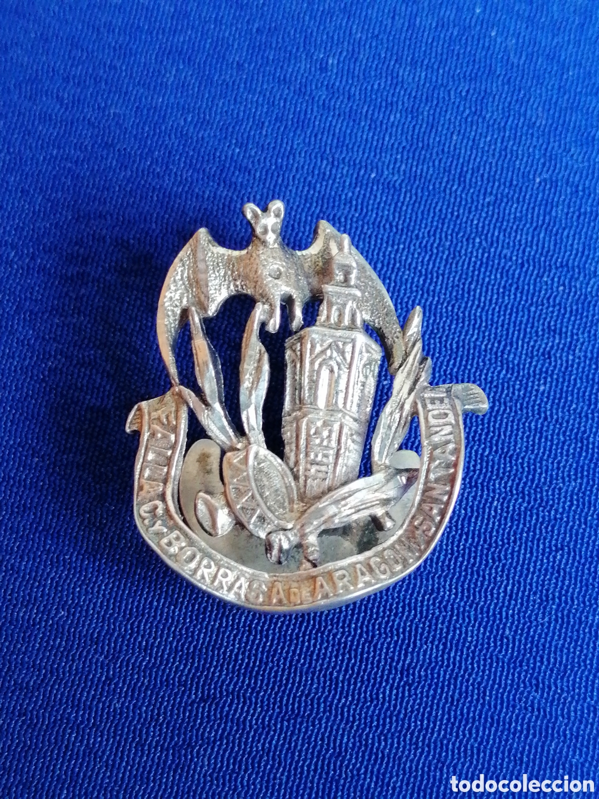 Pins de cole&ccedil;&atilde;o: FALLA COSTA Y BORRAS - ARAGON - SANTANDER N&Uacute;MERO COMISION 38 INSIGNIA DE PLATA DE OJAL CALADA