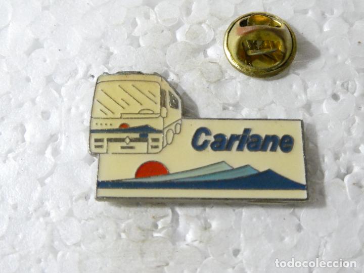 Pins e Spille di collezione: PIN DE AUTOBUSES BUSES. CARIANE AUTOCAR
