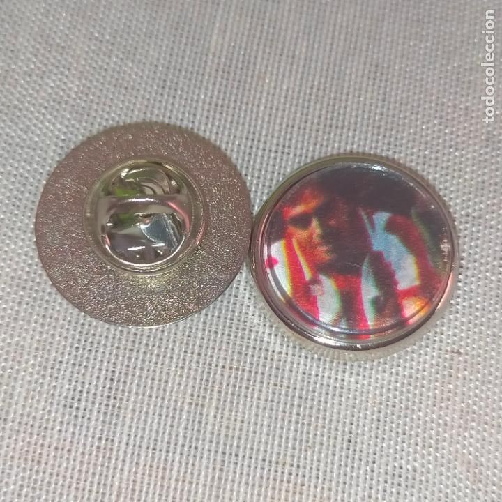 Pins de cole&ccedil;&atilde;o: pin redondo metal - f&uacute;tbol equipo club Atl&eacute;tico de Madrid JUGADOR