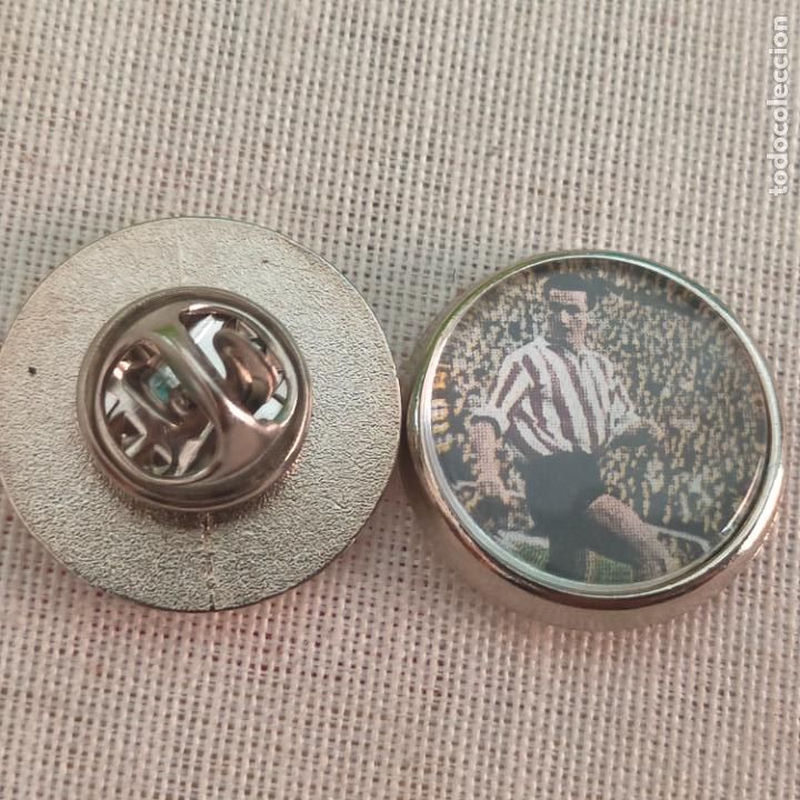 Pins de cole&ccedil;&atilde;o: pin redondo metal - f&uacute;tbol equipo club Atl&eacute;tico de Madrid JUGADOR