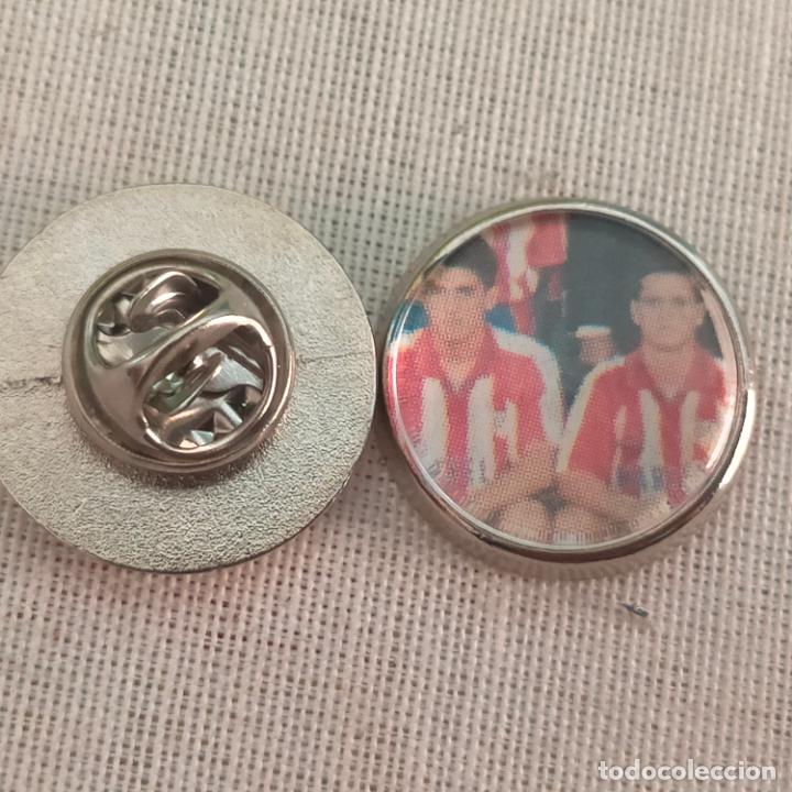 Pins de cole&ccedil;&atilde;o: pin redondo metal - f&uacute;tbol equipo club Atl&eacute;tico de Madrid JUGADOR