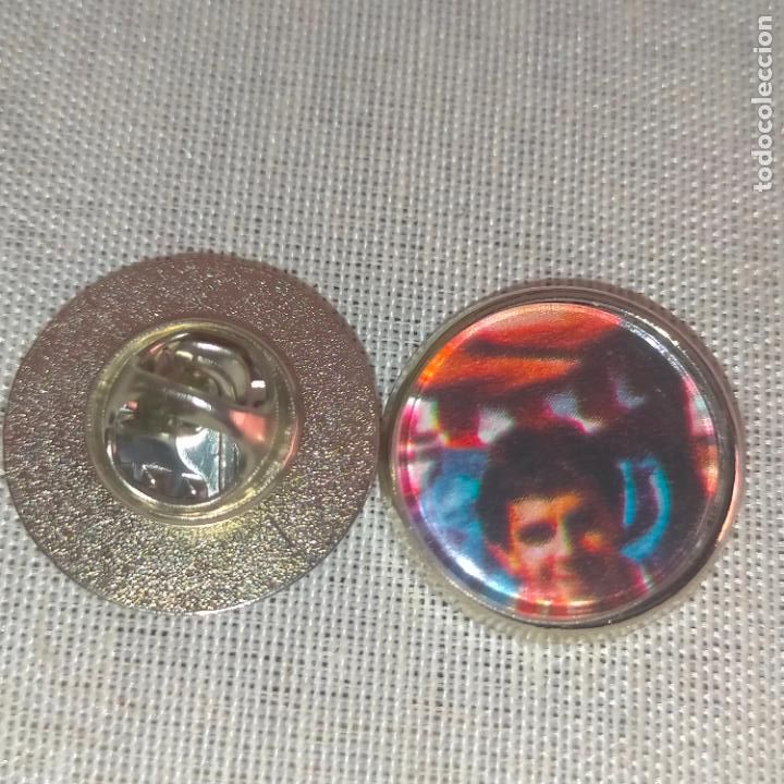 Pins de cole&ccedil;&atilde;o: pin redondo metal - f&uacute;tbol equipo club Atl&eacute;tico de Madrid JUGADOR