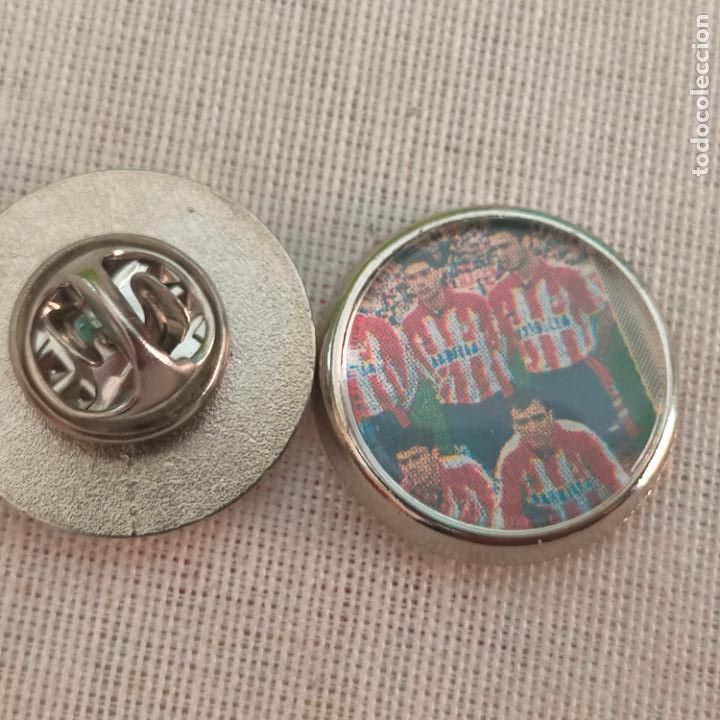 Pins de cole&ccedil;&atilde;o: pin redondo metal - f&uacute;tbol equipo club Atl&eacute;tico de Madrid JUGADOR