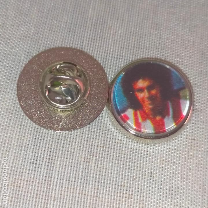 Pin's de collection: pin redondo metal - f&uacute;tbol equipo club Atl&eacute;tico de Madrid JUGADOR