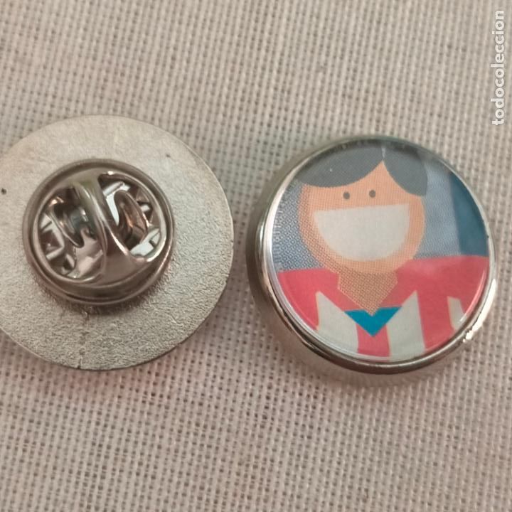 Pins de cole&ccedil;&atilde;o: pin redondo metal - f&uacute;tbol equipo club Atl&eacute;tico de Madrid JUGADOR