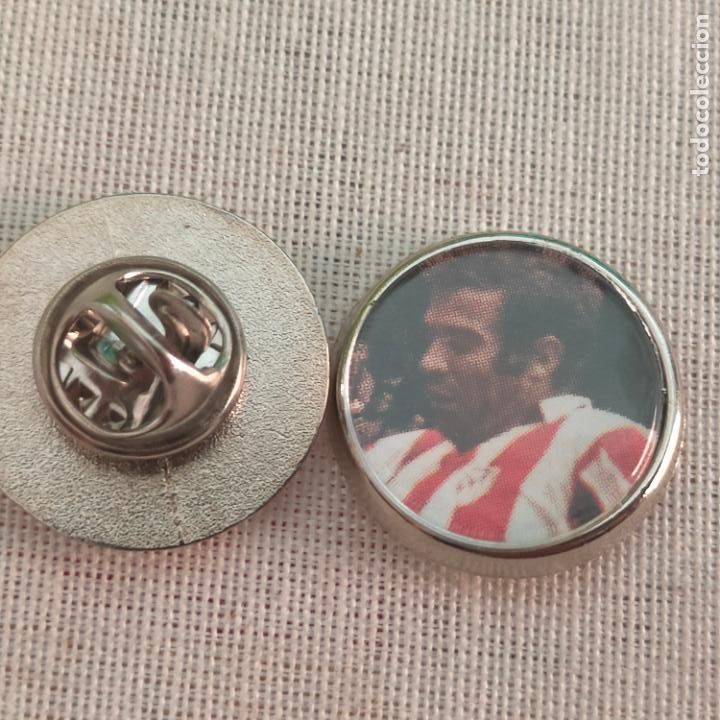 Pins e Spille di collezione: pin redondo metal - f&uacute;tbol equipo club Atl&eacute;tico de Madrid JUGADOR