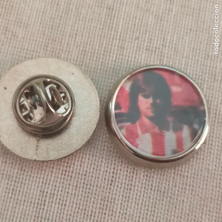 Pins de cole&ccedil;&atilde;o: pin redondo metal - f&uacute;tbol equipo club Atl&eacute;tico de Madrid JUGADOR