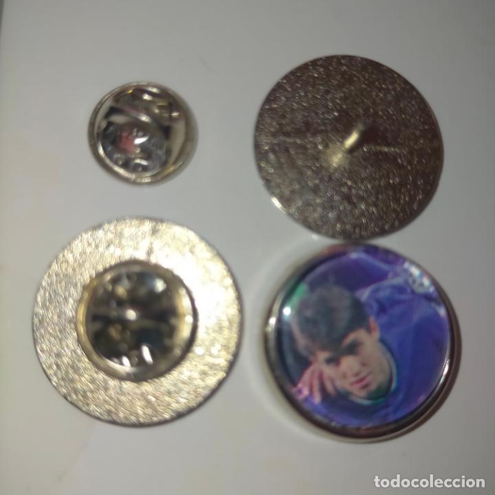 Pin's de collection: PIN REDONDO METAL - FUTBOL JUGADOR DEL EQUIPO FUTBOL historia del REAL MADRID