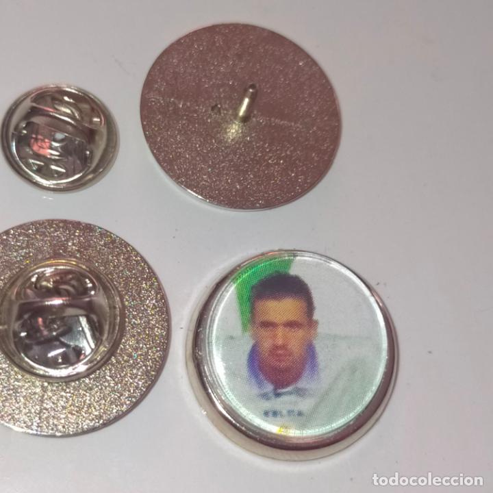 Pin's de collection: PIN REDONDO METAL - FUTBOL JUGADOR DEL EQUIPO FUTBOL historia del REAL MADRID