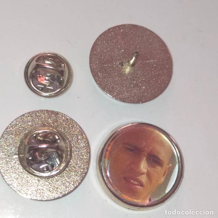 Pin's de collection: PIN REDONDO METAL - FUTBOL JUGADOR DEL EQUIPO FUTBOL historia del REAL MADRID