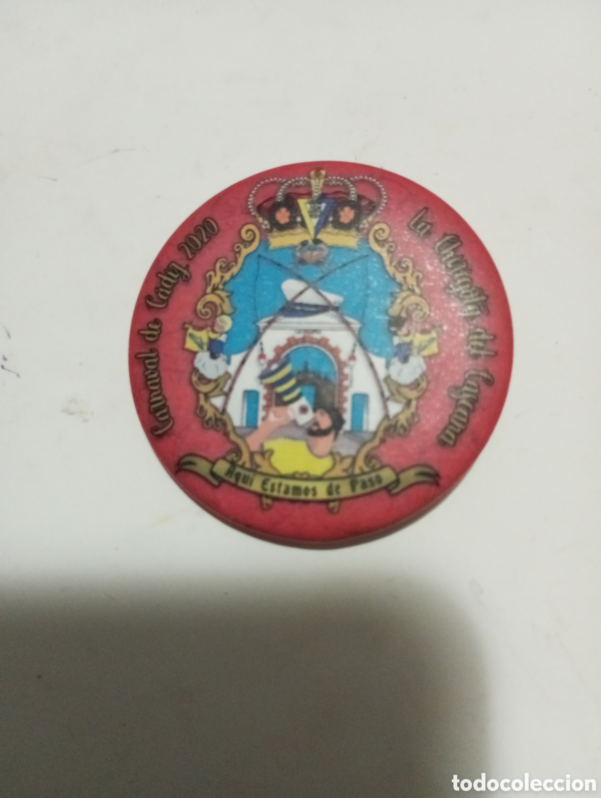 Pins de colecci&oacute;n: Carnaval de C&aacute;diz chapa chirigota aqu&iacute; estamos de paso