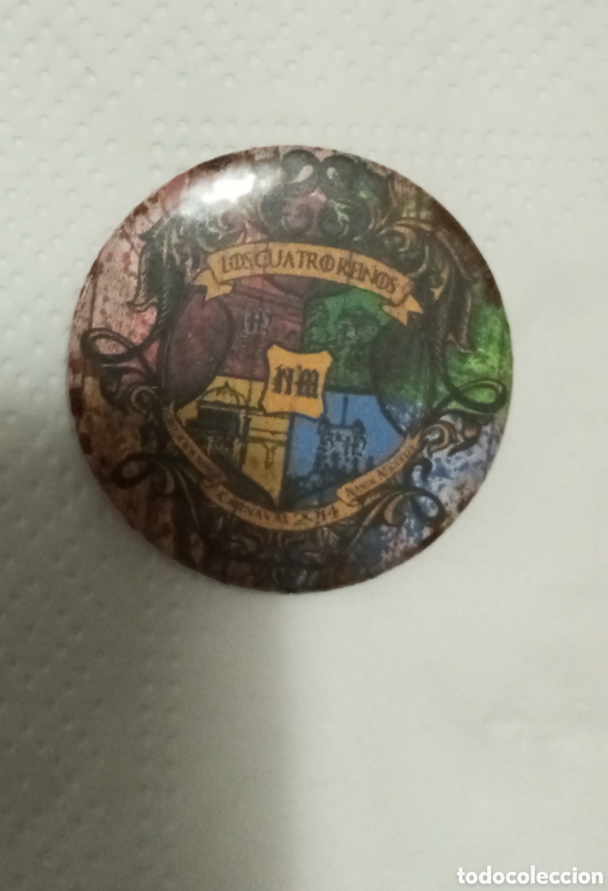 Pins de colecci&oacute;n: Carnaval de C&aacute;diz chapa comparsa los cuatro reinos 2014
