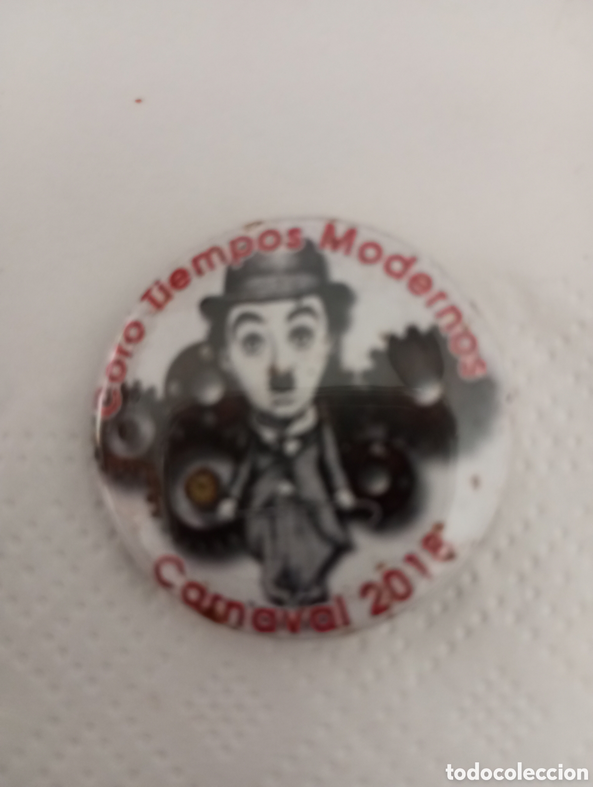 Pins de colecci&oacute;n: Carnaval de C&aacute;diz chapa coro tiempos modernos 2018
