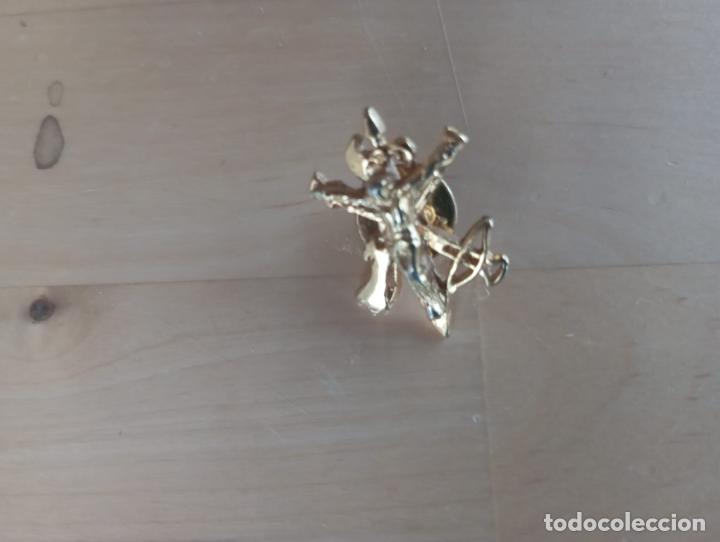 Pins de colecci&oacute;n: INSIGNIA, DISTINTIVO, LEGI&Oacute;N.