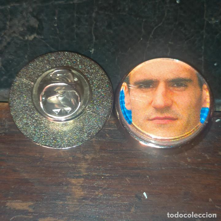 Pins de colecci&oacute;n: pin redondo metal - f&uacute;tbol equipo club Atl&eacute;tico de Madrid JUGADOR