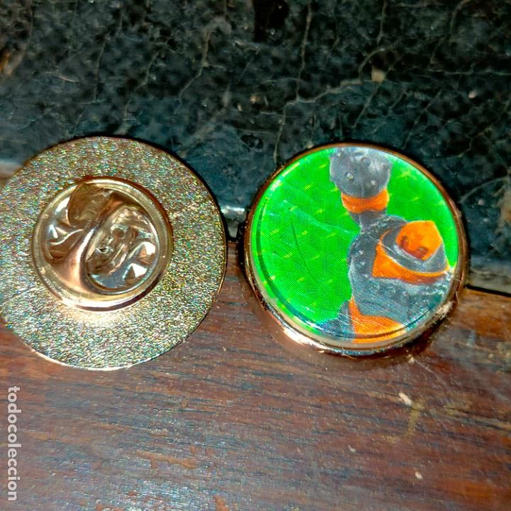 Pins de colecci&oacute;n: pin redondo metal - figuras de accion gormiti