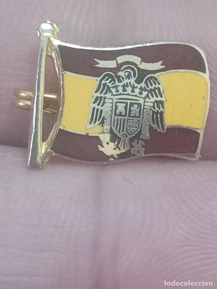 Pins de colecci&oacute;n: AGUILA SAN JUAN BANDERA METAL DORADO ESMALTE EPOCA FRANCO INSIGNIA 1,7 CM LARGO