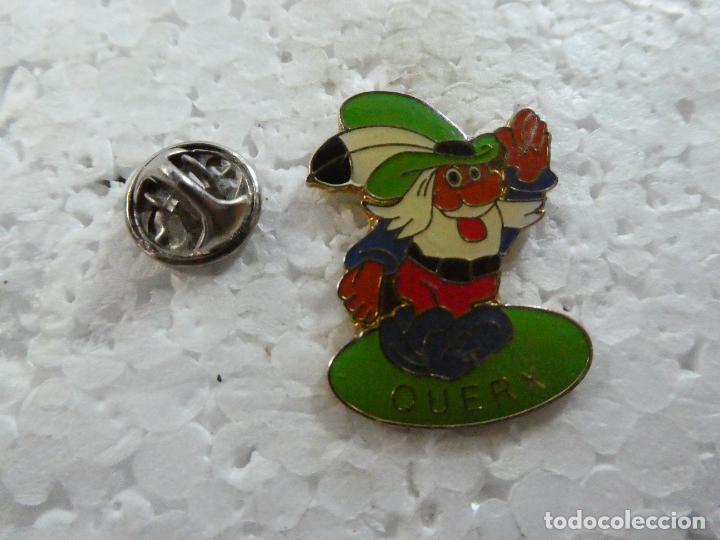 Pins de colecci&oacute;n: PIN MASCOTA PERSONAJE QUERY A DETERMINAR - Foto 1