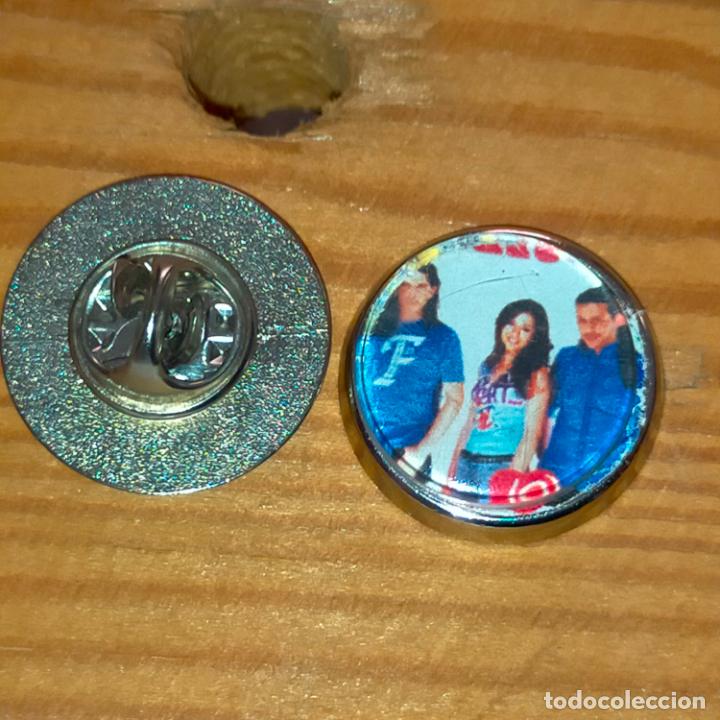 Pin's de collection: pin redondo metal - m&uacute;sica Camela grupo