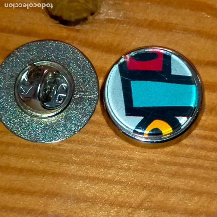 Sammlung von Pins: pin redondo metal - arte - mariscal