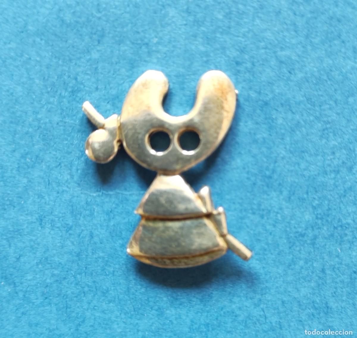Sammlung von Pins: PIN - PELEGRIN - TALADRO EN OJOS - MASCOTA XACOBEO - CAMINO DE SANTIAGO - PLATA