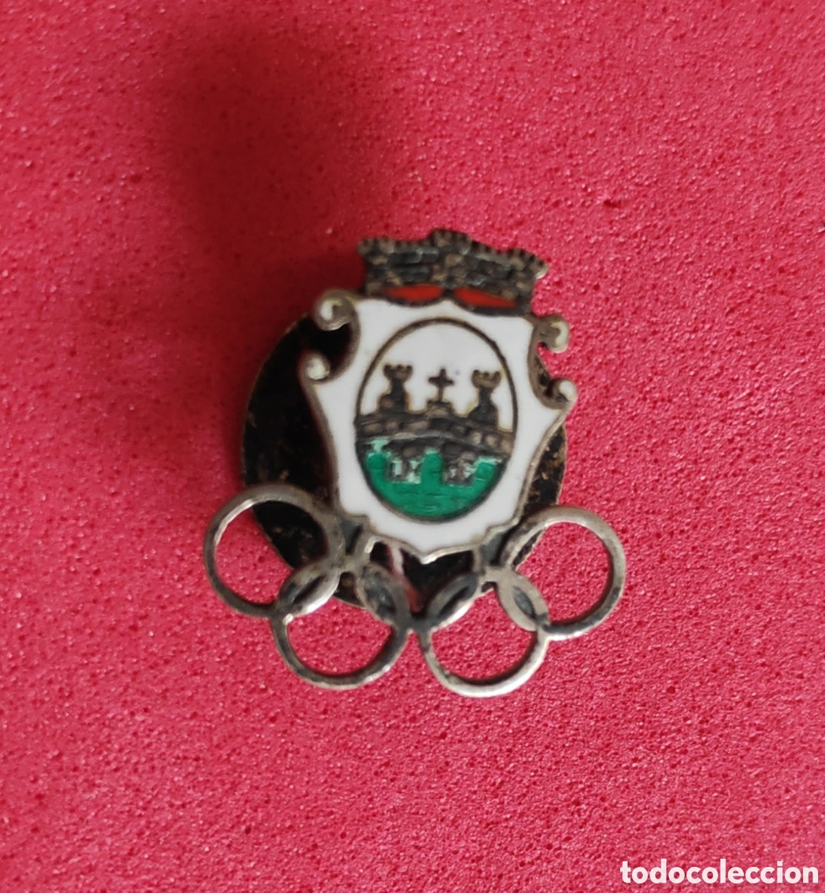 Collection pins: antigua insignia de ojal o solapa pabell&oacute;n deportes Pontevedra en plata y esmaltes
