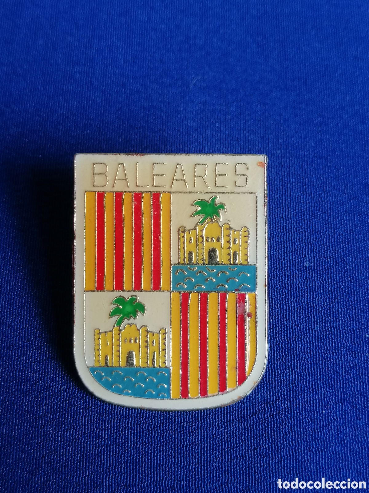 Collection pins: BALEARES ESCUDO HER&Aacute;LDICO PIN
