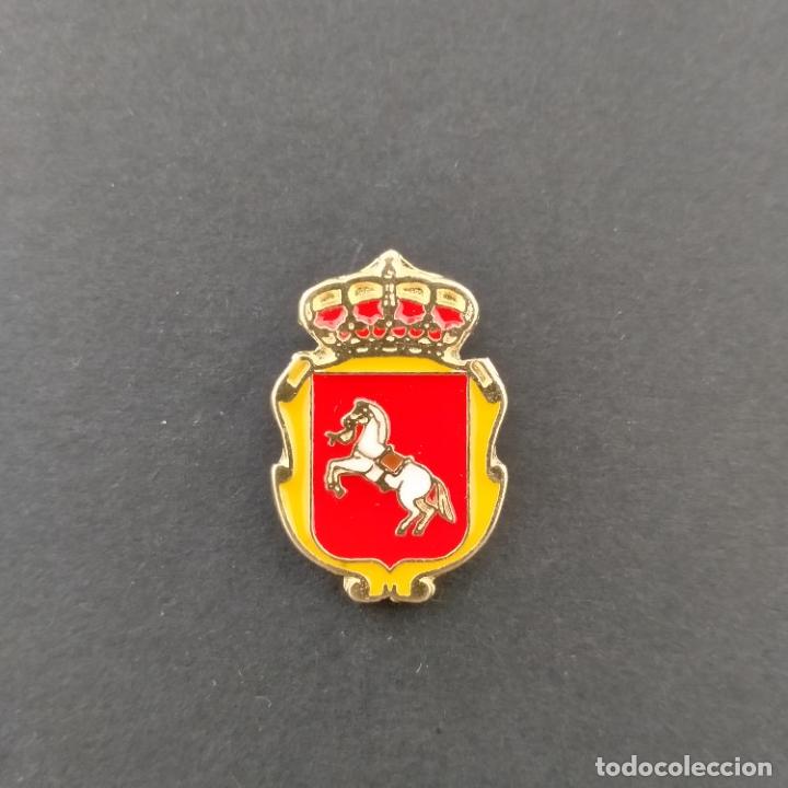 Pins de colecci&oacute;n: Pin escudo Mor&oacute;n de la Frontera (SEVILLA)