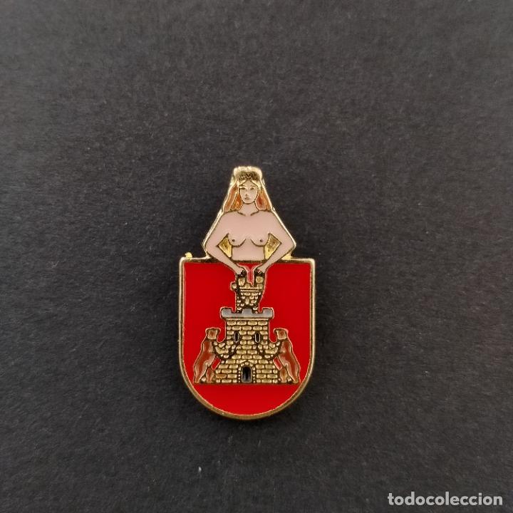 Pins de colecci&oacute;n: Pin escudo Osuna (SEVILLA)