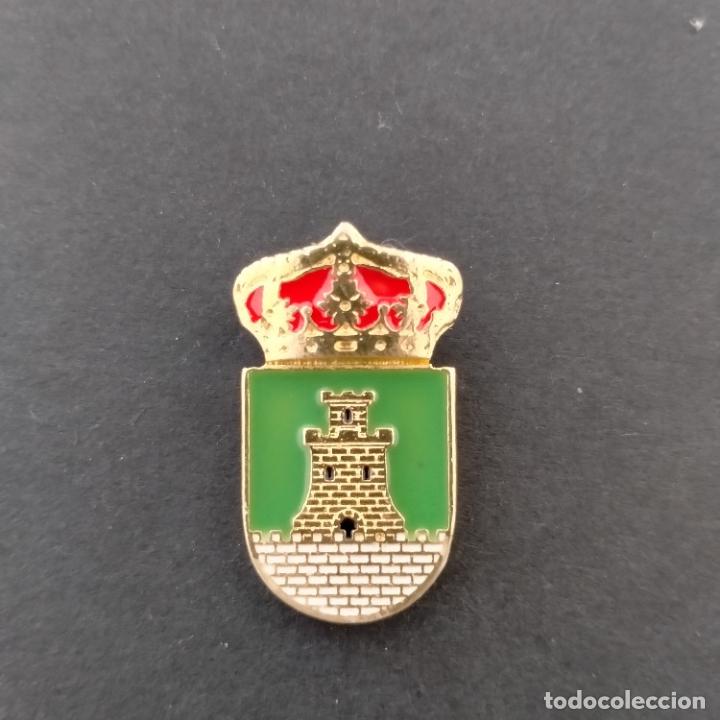 Pins de colecci&oacute;n: Pin escudo Aznalcazar (SEVILLA)