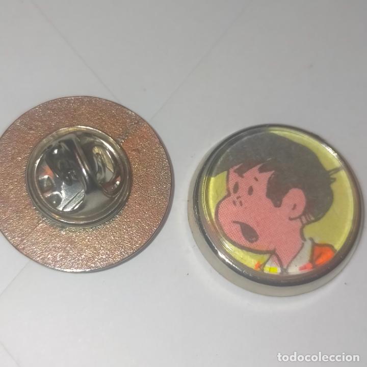 Pin's de collection: PIN REDONDO METAL - TEBEOS Y COMICS DIBUJOS ANIMADOS - PUMBY . Los gemelos Quique y quico