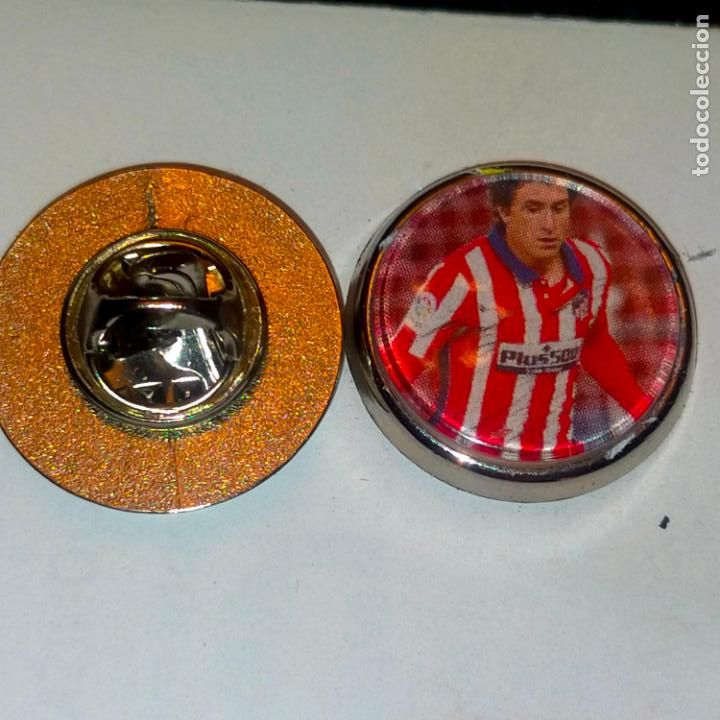 Collection pins: pin redondo metal - f&uacute;tbol equipo club Atl&eacute;tico de Madrid JUGADOR