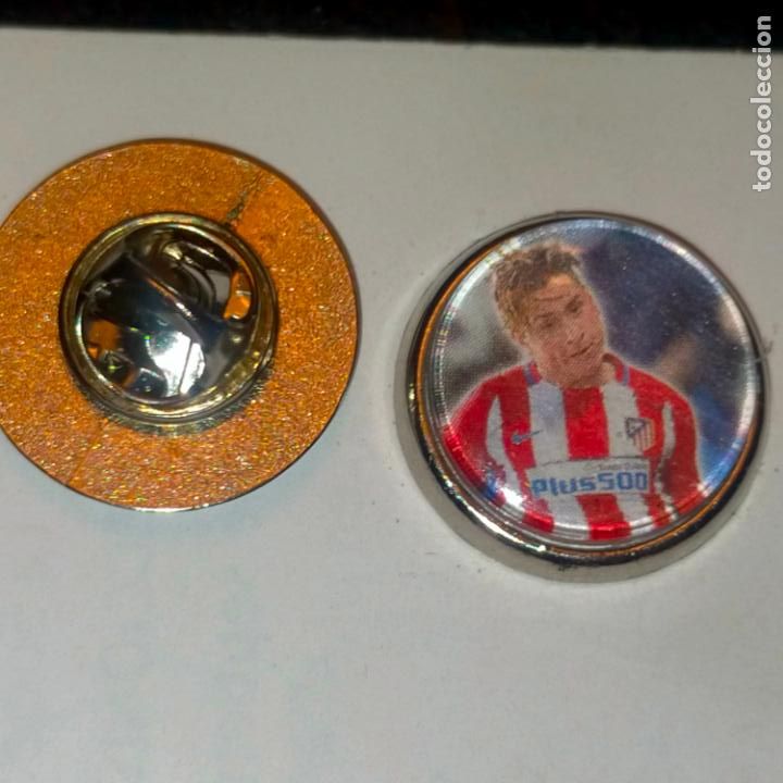 Collection pins: pin redondo metal - f&uacute;tbol equipo club Atl&eacute;tico de Madrid JUGADOR