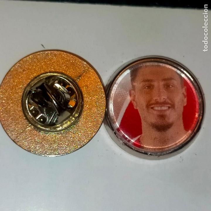 Collection pins: pin redondo metal - f&uacute;tbol equipo club Atl&eacute;tico de Madrid JUGADOR
