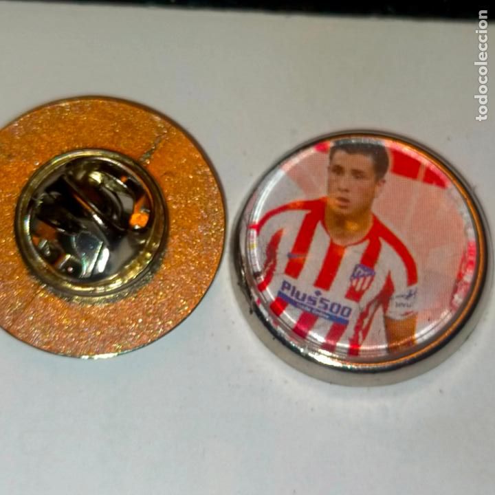 Collection pins: pin redondo metal - f&uacute;tbol equipo club Atl&eacute;tico de Madrid JUGADOR