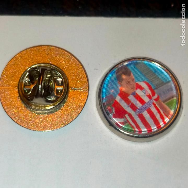 Pins de cole&ccedil;&atilde;o: pin redondo metal - f&uacute;tbol equipo club Atl&eacute;tico de Madrid JUGADOR